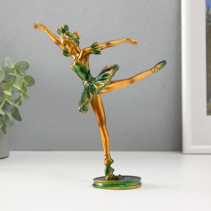 Сувенир полистоун Сувенир полистоун "Балерина в короне. Полёт" 17,8 см