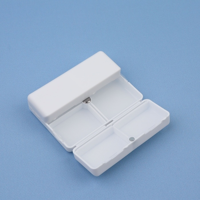 Таблетница - органайзер, 10 &times; 7 &times; 2,5 см, 7 секций, цвет белый