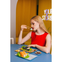 Набор для суши из стекла Доляна &laquo;Марбл белый&raquo;, 3 предмета: соусники 8&times;2 см, 8&times;6 см, подставка 25&times;15&times;2 см