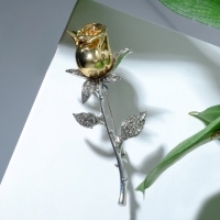 Брошь &laquo;Цветок&raquo; роза, цвет белый в серебряно-золотом