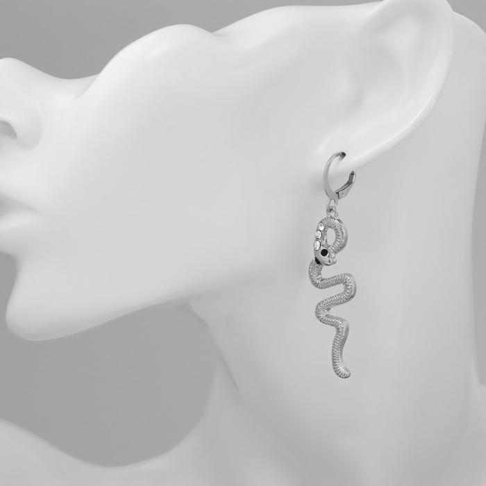 Новый год! Символ года 2025! Серьги металл &laquo;Змея&raquo; завёрнутая, цвет белый в серебре