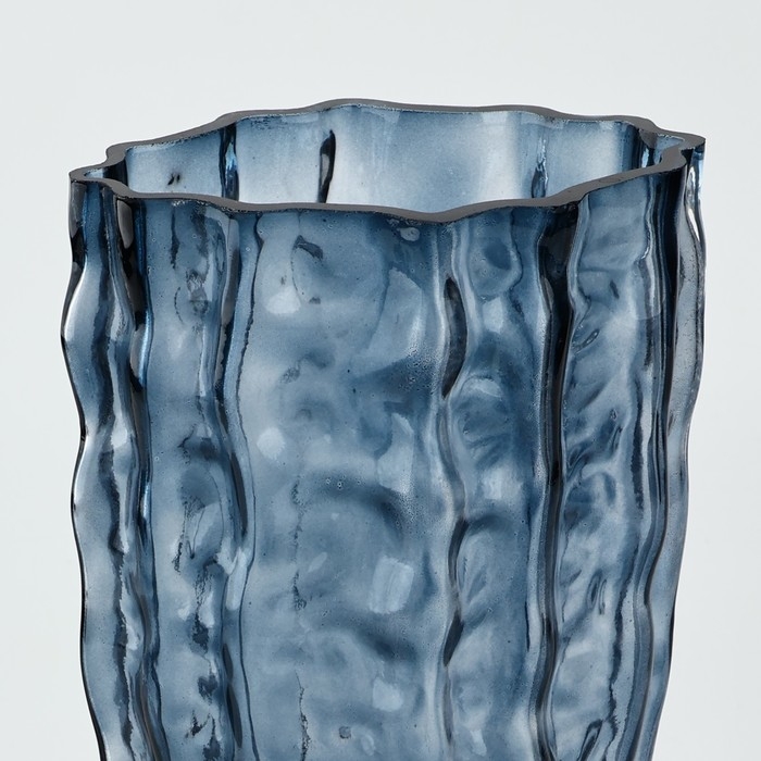 Ваза для цветов &laquo;Марбл блу&raquo; из синего стекла 23&times;15&times;9 см