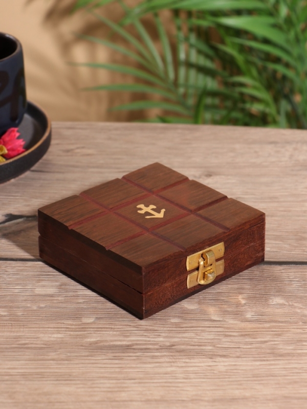 Настольная игра "Крестики-нолики" 10х10 см, дерево шишам, латунь