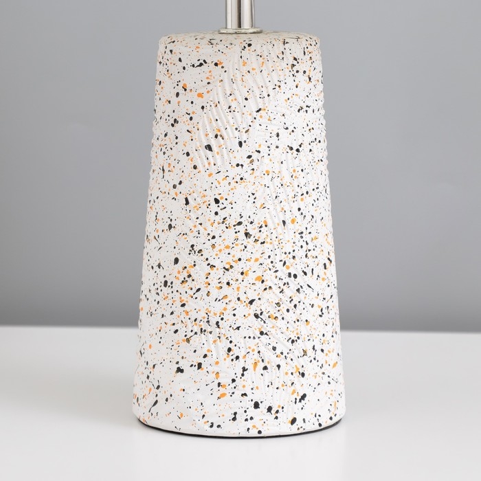 Лампа настольная "Айминь" 1х40Вт Е14 белый 20х20х34см