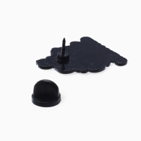 Значок &laquo;Капибара&raquo; капучино, оранжево-синий в чёрном металле