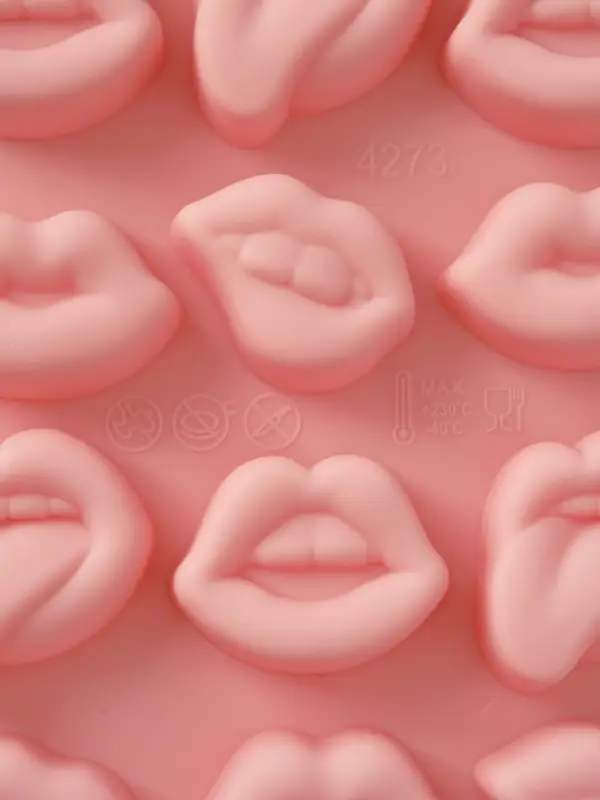 Форма для льда и шоколада "Губы", 20x10x1,5 см