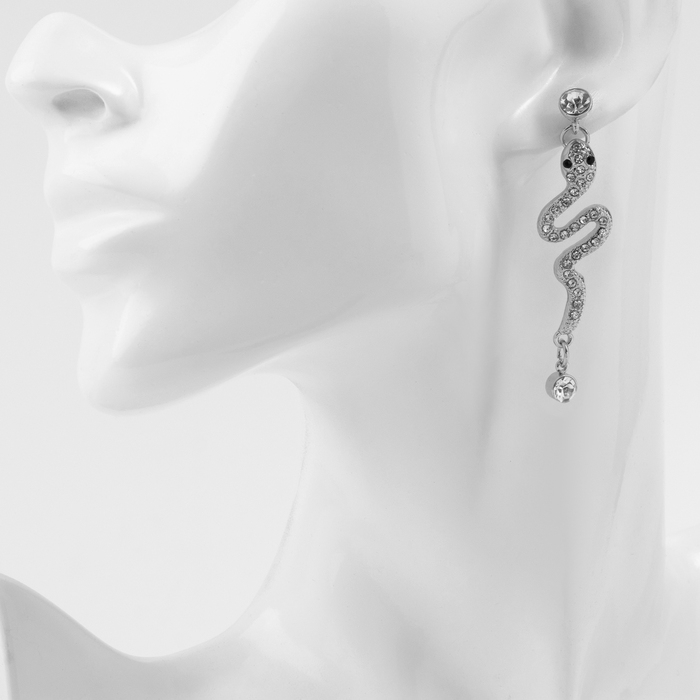 Новый год! Символ года 2025! Серьги со стразами &laquo;Змея&raquo; обольщение, цвет белый в серебре