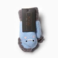 Варежки детские на иск.меху MINAKU динозавр 13 см голубой