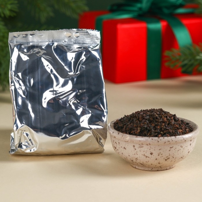 Подарочный набор &laquo;С новым годом!&raquo;: чай чёрный с мятой 50 г., крем-мёд 180 г (6 шт. x 30 г).