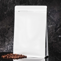 Пакет восьмишовный с боковыми фальцами,20 х 30 х 4 см,белый набор 50шт