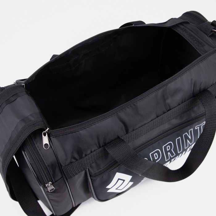 Сумка спортивная мужская на молнии, 3 наружных кармана, средний размер, цвет чёрный