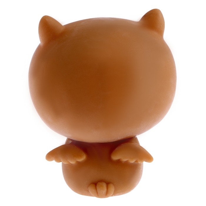 Мялка &laquo;Совушка&raquo; надувает шарик