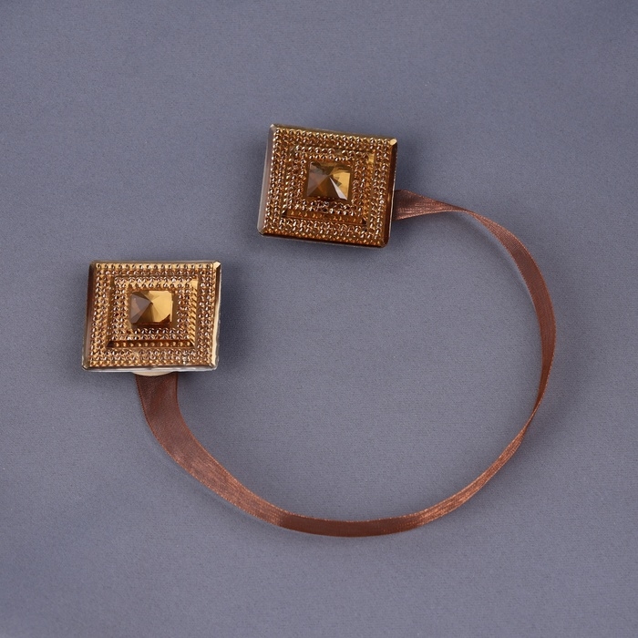 Подхват для штор &laquo;Блестящий квадрат&raquo;, 4 &times; 4 см, цвет коричневый