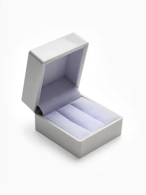Футляр с подсветкой для 2 колец "Романтика",6*6*5 см, цвет белый
