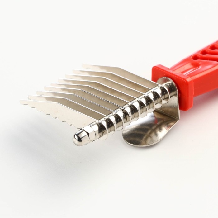 Колтунорез боковой, 9 лезвий, 6,5 х 17 см, красный