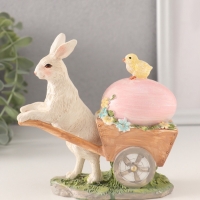 Сувенир полистоун "Кролик везёт тележку с цыплёнком и пасхальным яйцом" 13,5х6х13 см