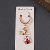 Брелок металл, эмаль "Божья коровка и ромашка" 9 см