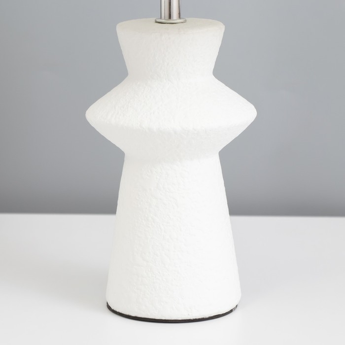 Лампа настольная "Джу" 1х40Вт Е14 белый 22х22х37см