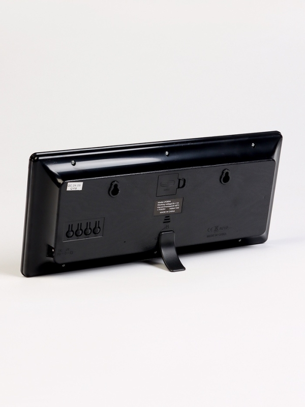 Часы электронные настенные, календарь термометр, 36.2 х 15.5 см, зеленые цифры 10 х 4.5 см   1076627