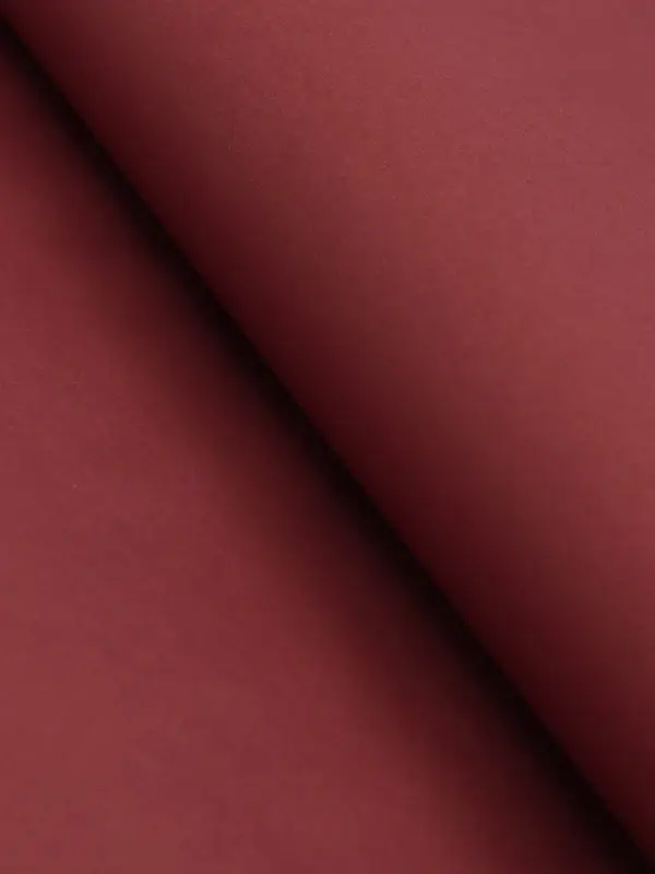 Бумага упаковочная крафт, двусторонняя, винный 0,68 х 10&plusmn;5% м