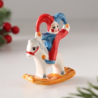 Качалка фарфоровая "Шут на коне",  9 см