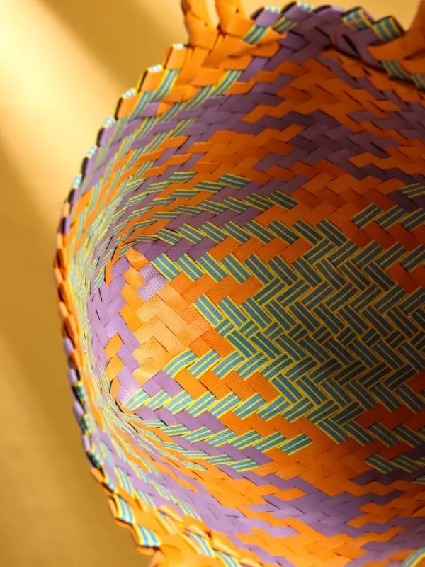 Сумка плетёная пластиковая 20х10х30 см, цв. разноцветный