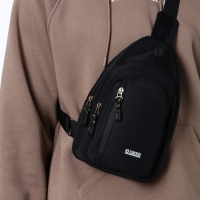 Сумка-слинг из текстиля, 3 наружных кармана, цвет чёрный Сумка-слинг из текстиля, 3 наружных кармана, цвет чёрный