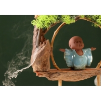 Сувенир дерево, фарфор "Маленький Будда в голубом" с подставкой для благовонии 35х35х9,5 см Сувенир дерево, фарфор "Маленький Будда в голубом" с подставкой для благовонии 35х35х9,5 см