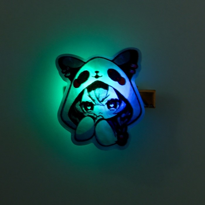 Заколка для волос светящаяся &laquo;Милашка Чиби&raquo;, 3 х 3 см