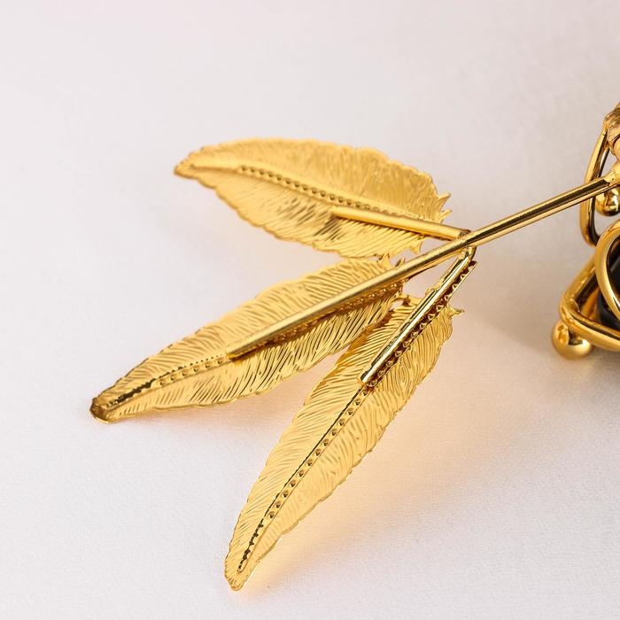 Салфетница &laquo;Перо&raquo;, 17&times;17&times;6 см, цвет металла золотой