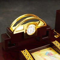 Набор настольный 6в1 (блок д/бумаг, подст. д/печати, карандашница, часы, визитница,глобус) Набор настольный 6в1 (блок д/бумаг, подст. д/печати, карандашница, часы, визитница,глобус)