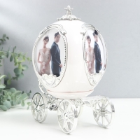 Фоторамка пластик 10х7,5 см музыка "Карета" белая с серебром 24х17,5х13 см