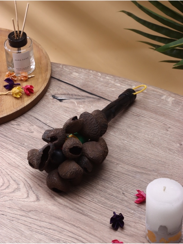 Сувенирный музыкальный инструмент "Маракас" махагон, орехи кемири, 30х15х5 см