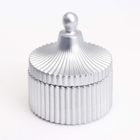 Свеча "Купол" в подсвечнике с узкими гранями из гипса с крышкой,7,5х9 см,серебро