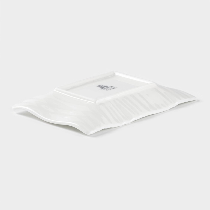 Блюдо фарфоровое Wilmax, 18&times;11,5 см, цвет белый