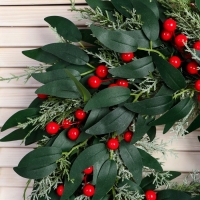 Венок новогодний d- 33 см "Уютная сказка" листья ягоды веточки Венок новогодний d- 33 см "Уютная сказка" листья ягоды веточки