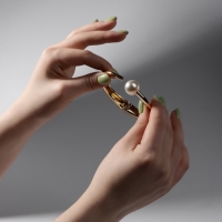 Браслет металл &laquo;Жемчужный&raquo; одна бусина, цвет золото