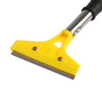 Скребок ТУНДРА, фиксированное лезвие 100 мм, металлическая обрезиненная рукоятка 100 мм