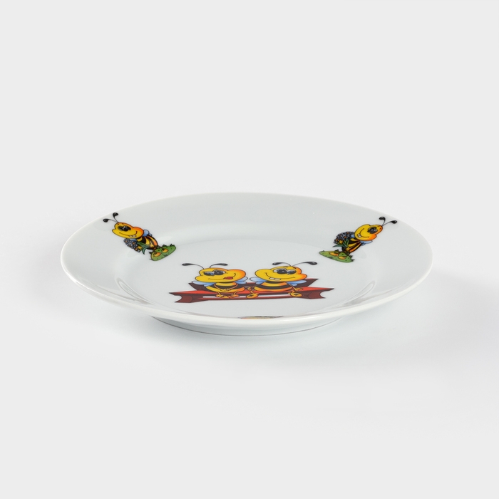 Тарелка фарфоровая &laquo;Пчёлы&raquo;, d=17 см, рисунок микс, цвет белый