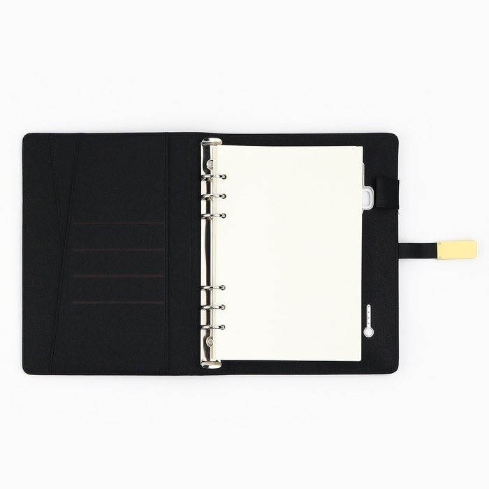 Ежедневник новогодний со встроенным зарядным устройством 8000 мАh и флешкой 16 ГБ, 17,5 х 24 см.