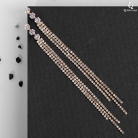 Серьги висячие со стразами &laquo;Капель&raquo; три нити, цвет белый в золоте, 14 см