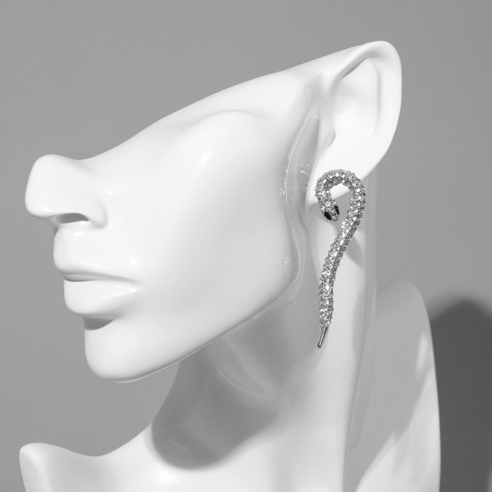 Новый год! Символ года 2025! Серьги со стразами &laquo;Змея&raquo;, элемент, цвет белый в серебре