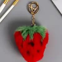 Пушистик на кольце "Клубника" красная 17х8х5 см