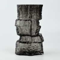 Ваза для цветов &laquo;Маунтин блэк&raquo; из черного стекла 25&times;15,5&times;15,5 см