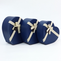 Набор коробок 3 в 1 сердца 31 х 27 х 13,3; 28 х 25 х 11,7; 26 х 23 х 10,3 см Набор коробок 3 в 1 сердца 31 х 27 х 13,3; 28 х 25 х 11,7; 26 х 23 х 10,3 см