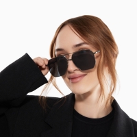 Очки солнцезащитные uv 400, дужка 14.2 см, ширина 13.1 см, линза 5.1 х 5.9 см