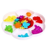 Сортер &laquo;Ромашка&raquo;с пинцетом, разноцветные фигурки, по методике Монтессори