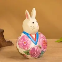 Сувенир дерево "Кролик в халате" светлый, 10х6х12 см