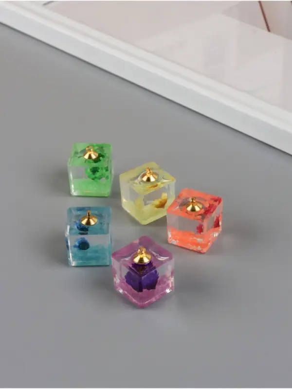 Подвеска для творчества акрил "Цветок в кубе" светится в темноте МИКС 1,6х1,6х1,8 см