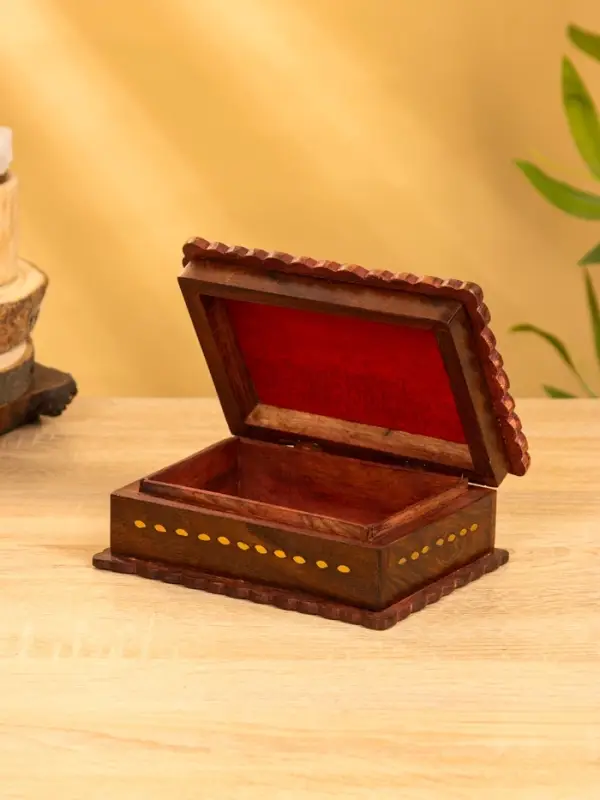 Шкатулка резная "Листья" 18х13х6 см, дерево шишам